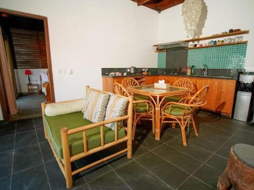 Villa Domanik Labuan Bajo Esterno foto