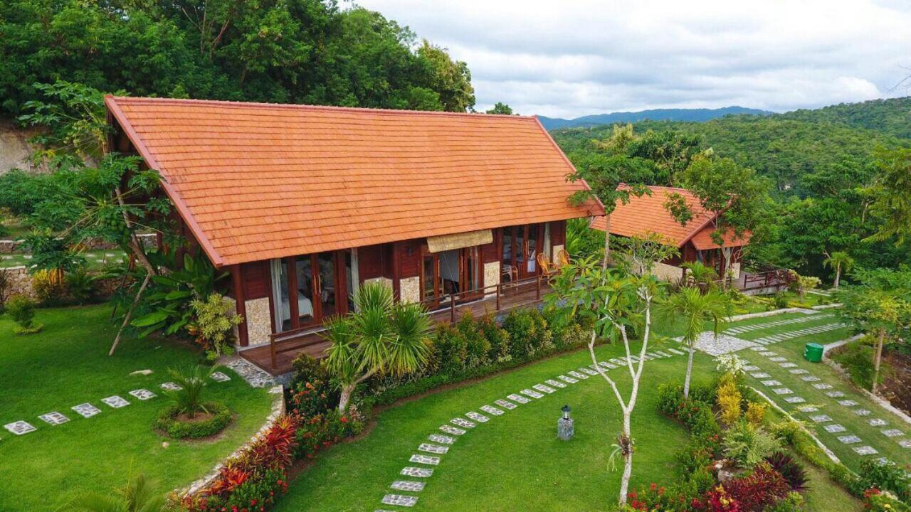 Villa Domanik Labuan Bajo Esterno foto