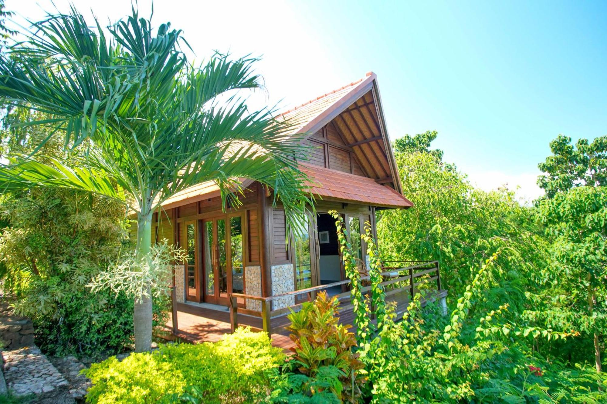 Villa Domanik Labuan Bajo Esterno foto