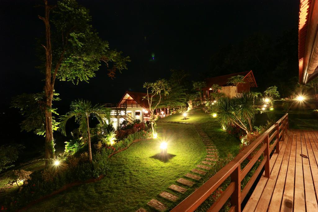Villa Domanik Labuan Bajo Esterno foto